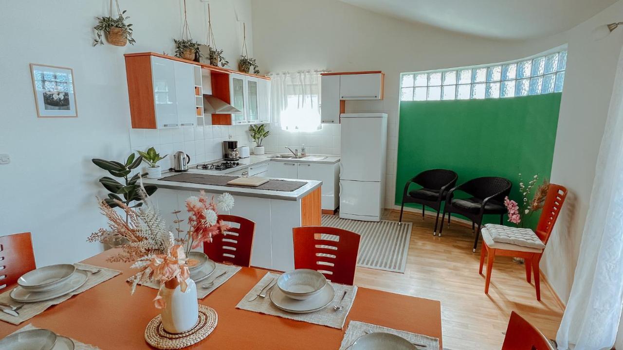 Luxury Beach Villa W Sea Sunset Views ชิเบนิก ภายนอก รูปภาพ